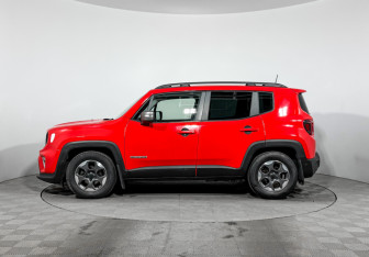 Подержанный автомобиль Jeep Renegade 2019 года (8 фото)