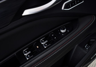 Подержанный автомобиль Geely Tugella 2022 года (19 фото)