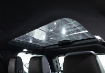 Подержанный автомобиль Land Rover Discovery 2019 года (31 фото)