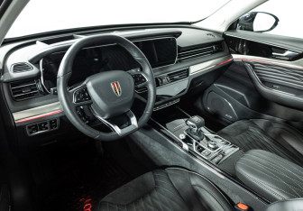 Подержанный автомобиль Hongqi HS5 2024 года (11 фото)