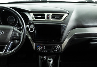 Подержанный автомобиль Kia Rio Sedan 2013 года (14 фото)
