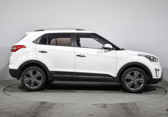 Подержанный автомобиль Hyundai Creta 2018 года (4 фото)