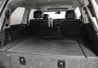 Подержанный автомобиль Toyota Land Cruiser Suv 2014 года (34 фото)