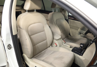 Подержанный автомобиль Skoda Superb Liftback 2012 года (20 фото)