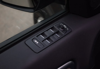 Подержанный автомобиль Land Rover Discovery Sport 2018 года (15 фото)