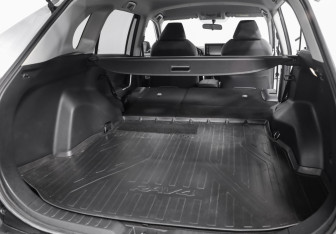 Подержанный автомобиль Toyota RAV4 2022 года (25 фото)