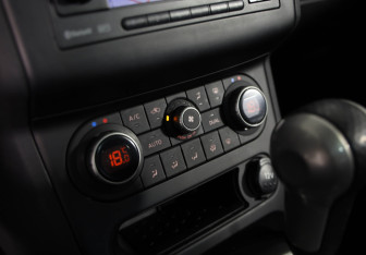 Подержанный автомобиль Nissan Qashqai 2011 года (14 фото)