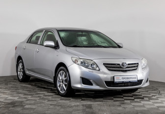 Подержанный автомобиль Toyota Corolla Sedan 2008 года (31 фото)