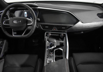 Подержанный автомобиль Geely Tugella 2023 года (15 фото)