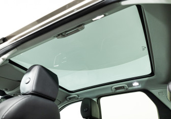 Подержанный автомобиль Land Rover Discovery Sport 2017 года (15 фото)