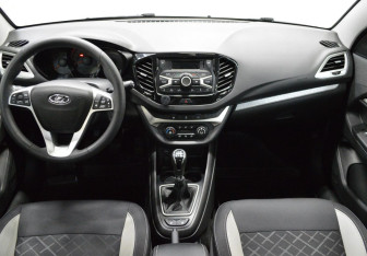 Подержанный автомобиль LADA (ВАЗ) Vesta Sedan 2019 года (14 фото)