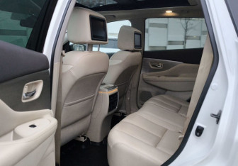 Подержанный автомобиль Nissan Murano Suv 2021 года (16 фото)