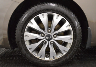 Подержанный автомобиль Kia Ceed Wagon 2018 года (9 фото)