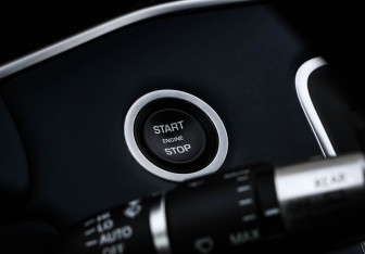 Подержанный автомобиль Land Rover Range Rover Evoque 2020 года (22 фото)