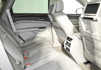 Подержанный автомобиль Cadillac SRX 2014 года (13 фото)