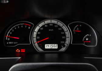 Подержанный автомобиль Daewoo Nexia Sedan 2012 года (17 фото)