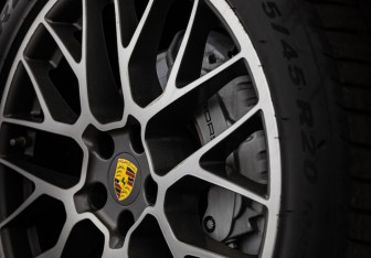 Подержанный автомобиль Porsche Macan 2016 года (13 фото)