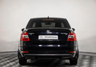 Подержанный автомобиль Skoda Octavia Liftback 2018 года (6 фото)