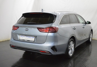 Подержанный автомобиль Kia Ceed Wagon 2019 года (5 фото)