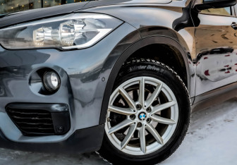 Подержанный автомобиль BMW X1 2018 года (3 фото)