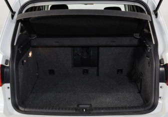 Подержанный автомобиль Volkswagen Tiguan 2015 года (29 фото)