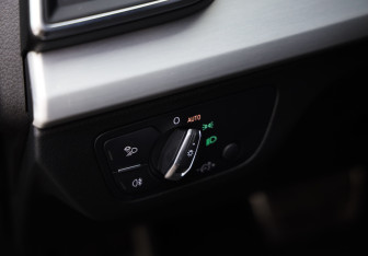 Подержанный автомобиль Audi Q5 2019 года (23 фото)