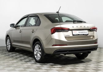 Подержанный автомобиль Skoda Rapid Liftback 2021 года (7 фото)