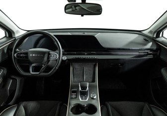 Подержанный автомобиль Omoda C5 2023 года (13 фото)