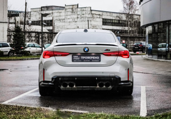 Подержанный автомобиль BMW M4 Coupe 2024 года (8 фото)
