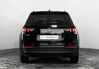 Подержанный автомобиль Volkswagen Tiguan 2020 года (6 фото)