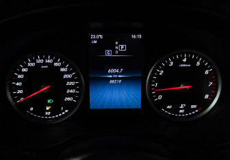 Подержанный автомобиль Mercedes-Benz GLC Coupe 2021 года (12 фото)