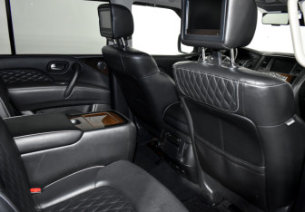 Подержанный автомобиль Infiniti QX80 2018 года (16 фото)