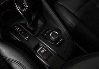 Подержанный автомобиль BMW X1 2021 года (16 фото)