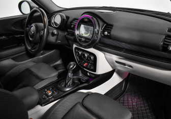 Подержанный автомобиль MINI Clubman Wagon 2016 года (13 фото)