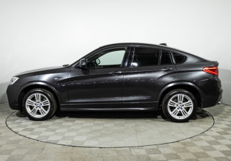 Подержанный автомобиль BMW X4 2016 года (8 фото)