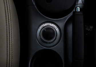 Подержанный автомобиль Mitsubishi Outlander 2008 года (16 фото)