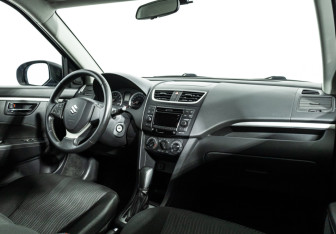 Подержанный автомобиль Suzuki Swift Hatchback 2011 года (9 фото)