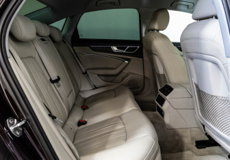 Подержанный автомобиль Audi A6 Sedan 2020 года (25 фото)