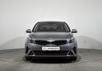 Подержанный автомобиль Kia Rio Sedan 2020 года (2 фото)