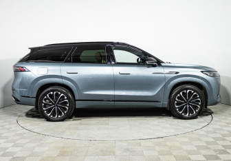 Подержанный автомобиль Jaecoo J8 2024 года (4 фото)