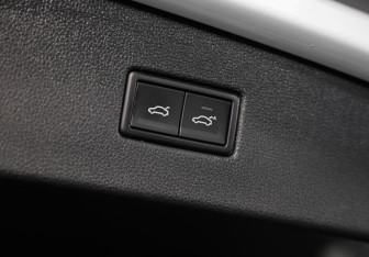 Подержанный автомобиль Volkswagen Tiguan 2018 года (34 фото)