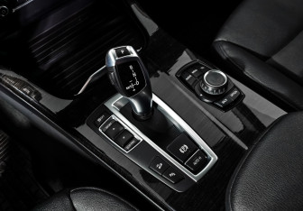 Подержанный автомобиль BMW X3 2015 года (11 фото)