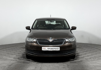 Подержанный автомобиль Skoda Rapid Liftback 2018 года (2 фото)