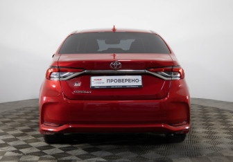 Подержанный автомобиль Toyota Corolla Sedan 2020 года (6 фото)