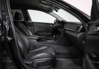 Подержанный автомобиль Kia Optima Sedan 2017 года (28 фото)