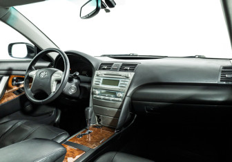 Подержанный автомобиль Toyota Camry Sedan 2008 года (9 фото)