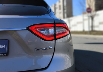 Подержанный автомобиль Maserati Levante 2018 года (8 фото)