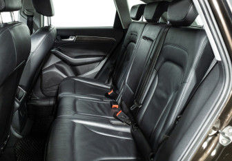 Подержанный автомобиль Audi Q5 2012 года (10 фото)