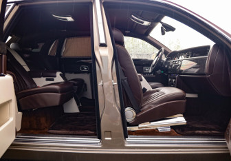 Подержанный автомобиль Rolls-Royce Phantom Sedan 2008 года (30 фото)