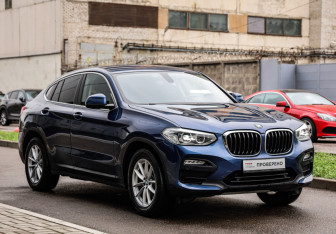 Подержанный автомобиль BMW X4 2019 года (5 фото)